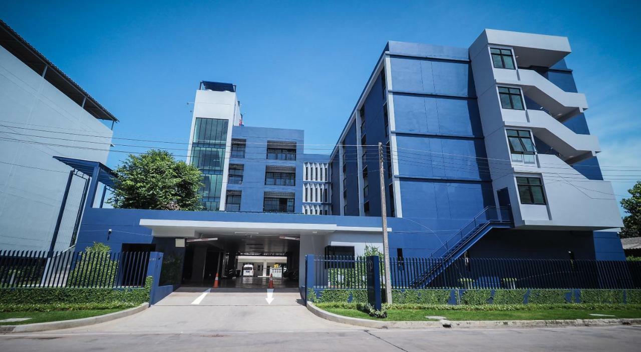 Tassana Place Τσον Μπουρί Εξωτερικό φωτογραφία